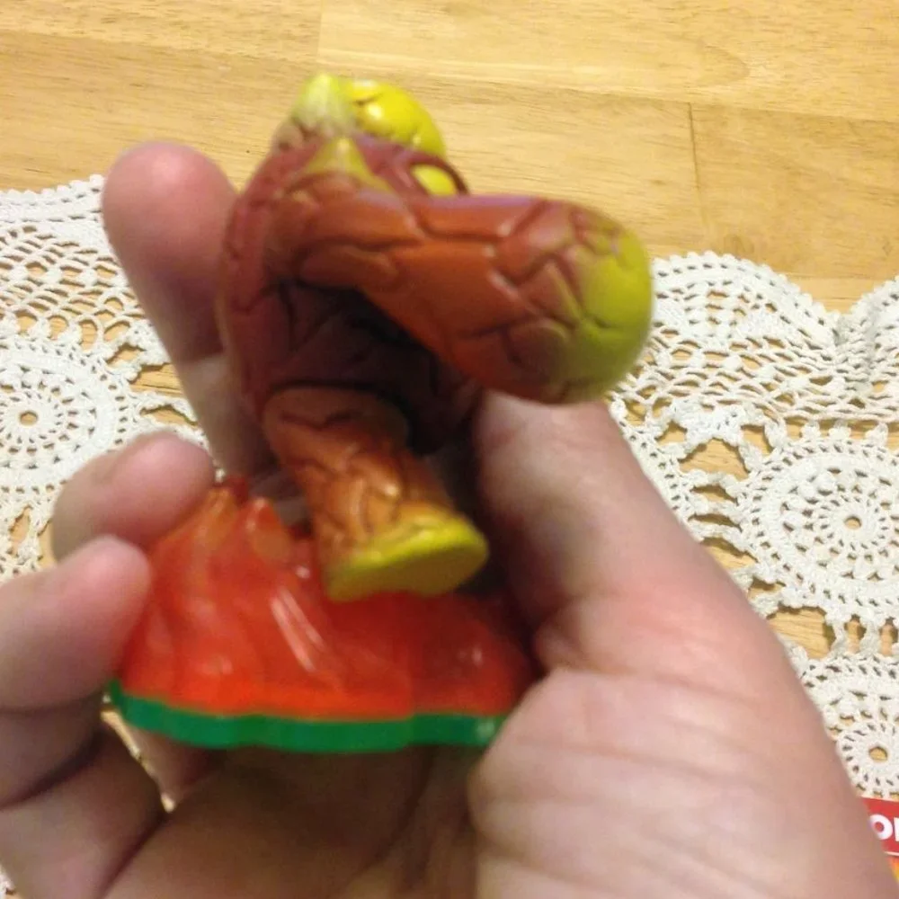 Skylanders Spyros Adventure Eruptor plus Collector's Card